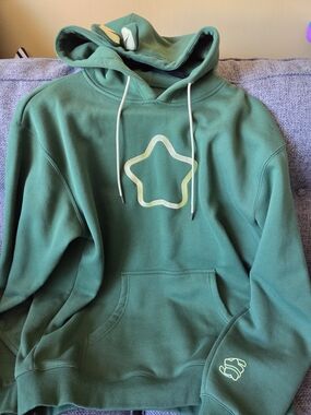 Sykkuno XL Pullover Leaf Hoodie